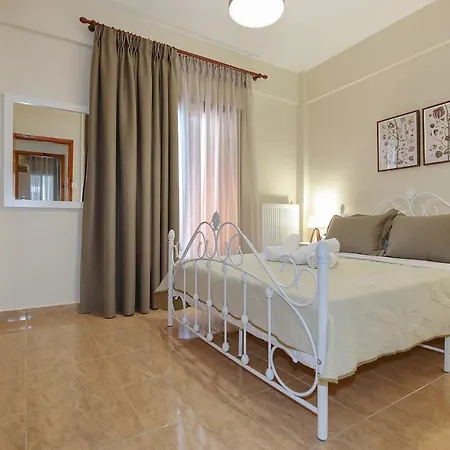 Apartment Polixeni's House *