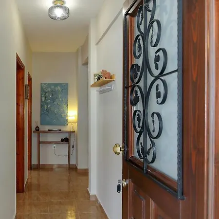 Apartment Polixeni's House *