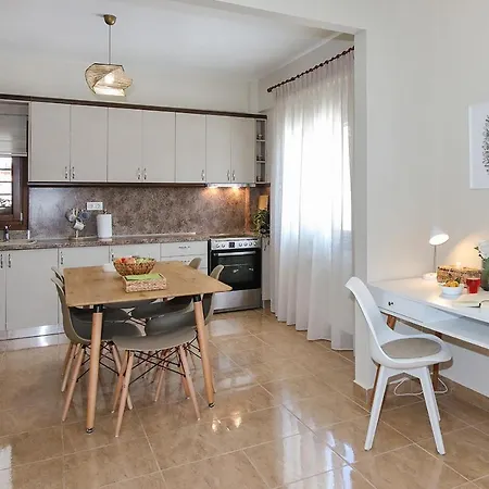 Polixeni's House Apartment *